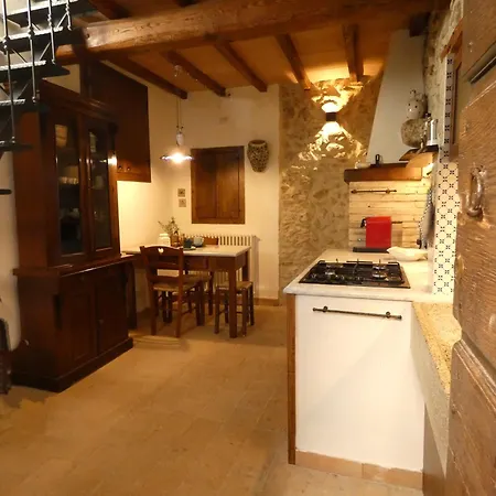 Scappo In Umbria, Eolo